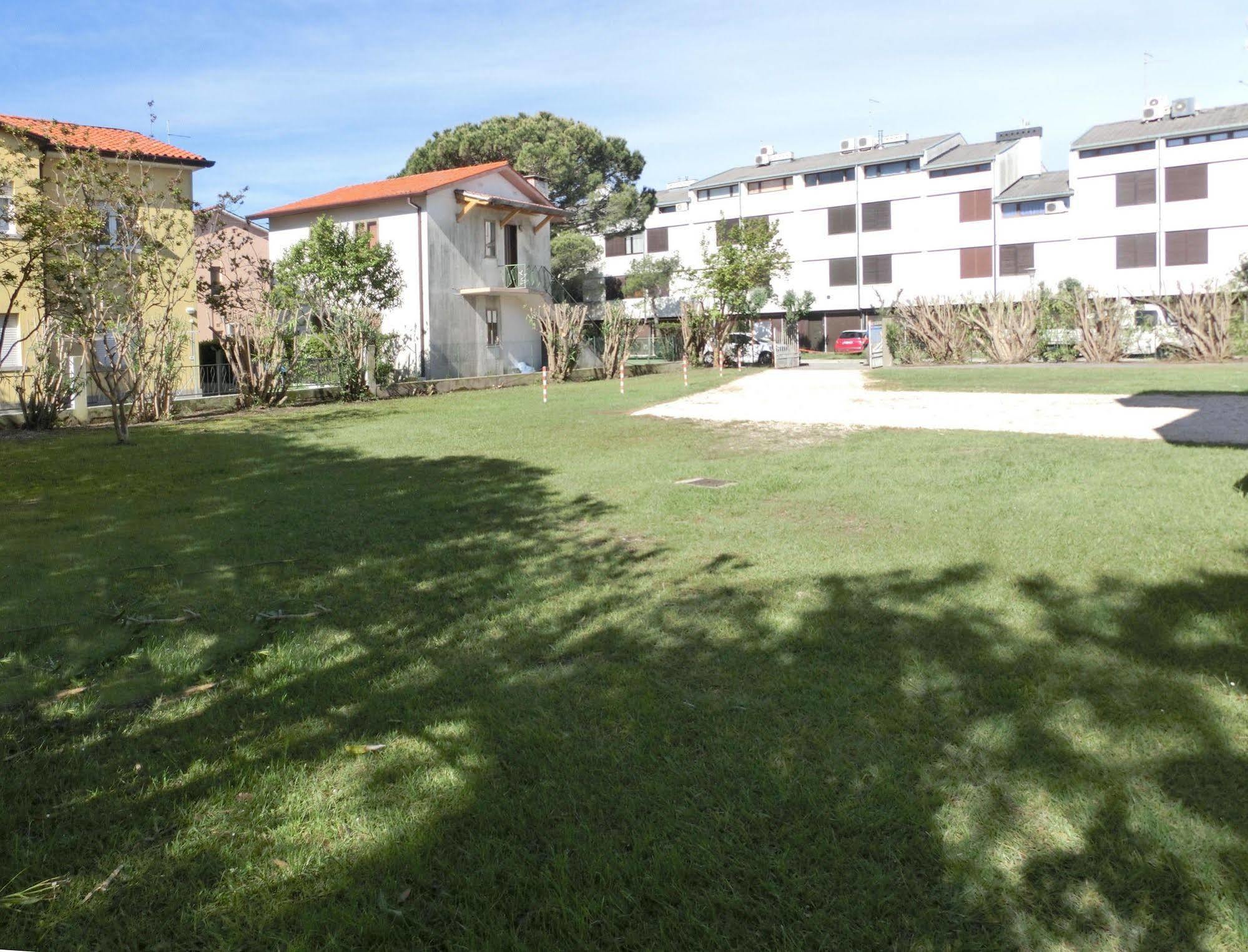 Levante Lignano Sabbiadoro Exteriör bild